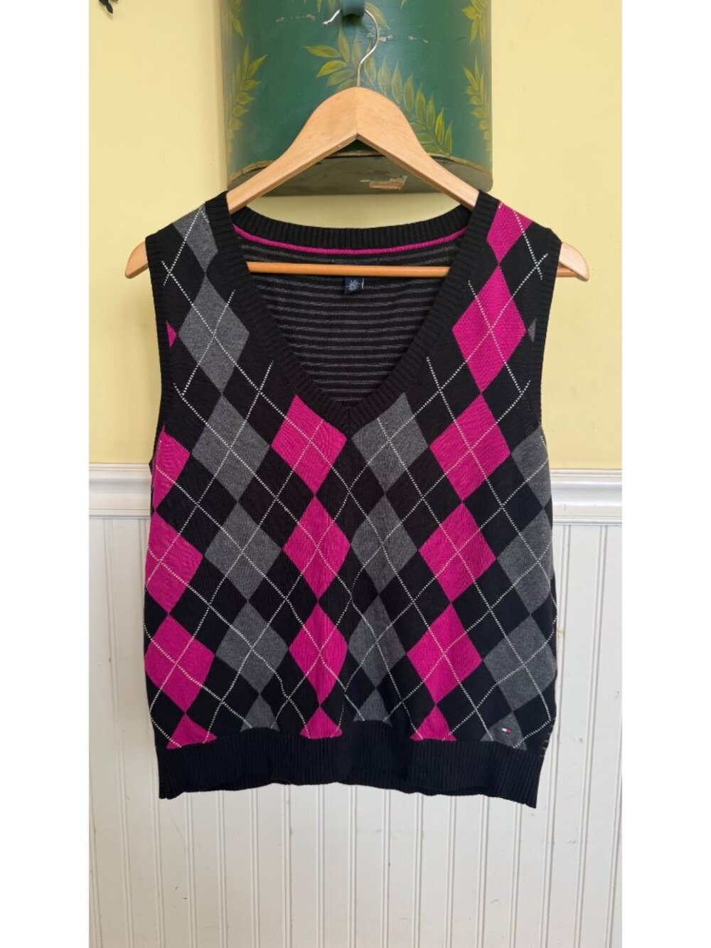 Tommy Hilfiger Womens Argyle Sweater Vest Black Pink Gray Large Cotton Blend